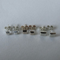 9ct solid gold mini leaf studs