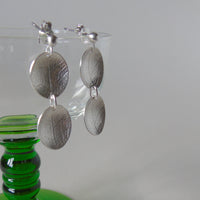 silver two oval leaf dish earrings