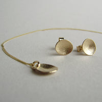 9ct yellow gold mini leaf dish studs