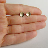 9ct yellow gold mini leaf dish studs