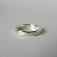 silver hand-forged 3mm leaf texture ring