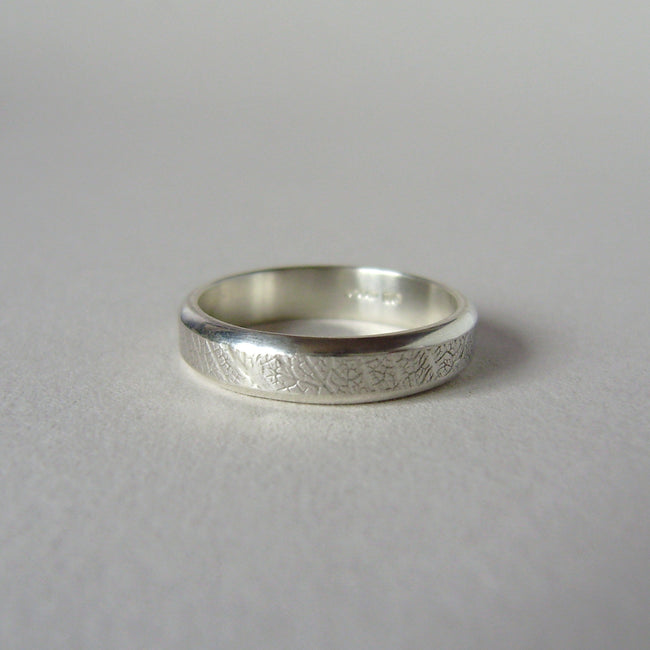 silver hand-forged 4mm leaf texture ring