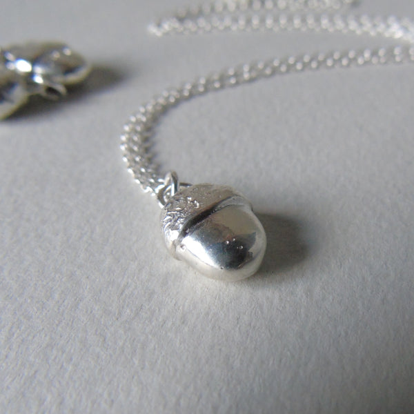 Solid silver acorn pendant online