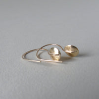 9ct yellow gold mini leaf dish hooks
