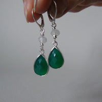 Green onyx drop earrings