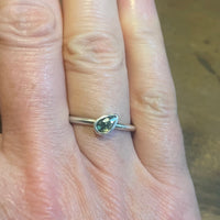 silver ring with pear green sapphire - ORDER