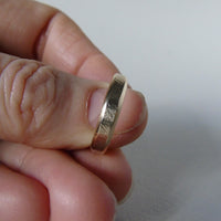 9ct yellow gold 4mm leaf texture ring - Special Price